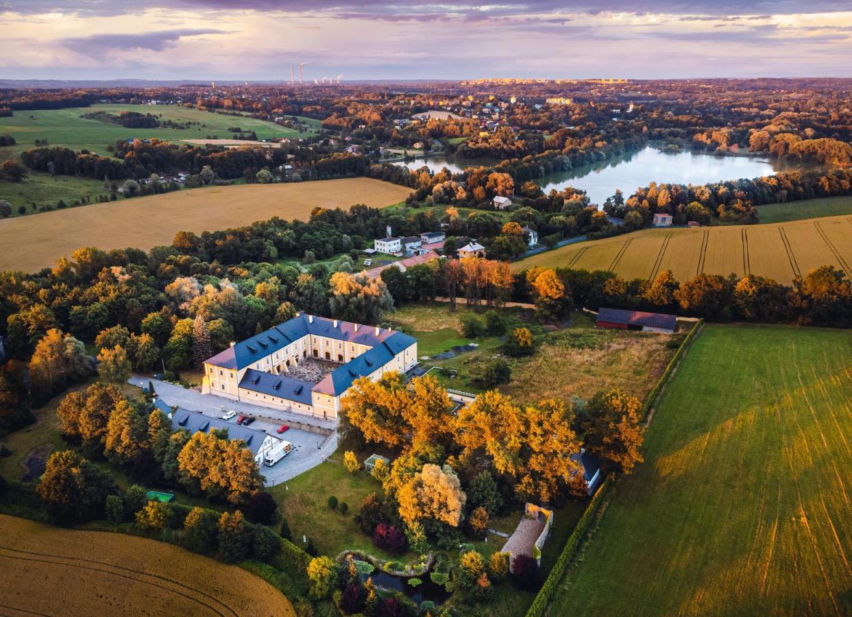 Готель Chateau Rychvald Екстер'єр фото